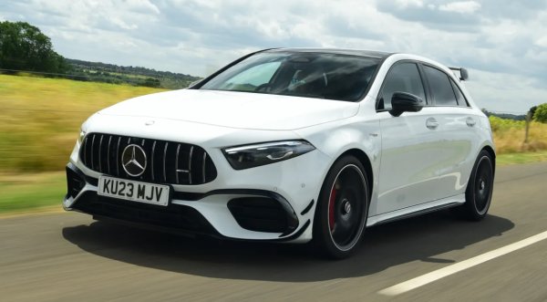 Mercedes и Audi спорят за короната на хиперхечбека вече две поколения, но най-новият звяр от Щутгарт наистина постави нова летва по отношение на производителността.

Mercedes A 45 S има най-мощния масово произвеждан четирицилиндров двигател под предния капак, осигуряващ 415 к.с. и 500 Nm въртящ момент от 2,0-литров обем. Това прави A 45 много разеряен звяр на пътя. Шасито му не е по-различно, с фантастично гладко усещане за окачване и отлична система за задвижване на четирите колела.

Все още има какво да се желае, когато става дума за цялостно усещане при шофиране или звук на двигателя, но не можем да спорим &ndash; това е един от най-добрите модели на Mercedes, които можете да закупите.